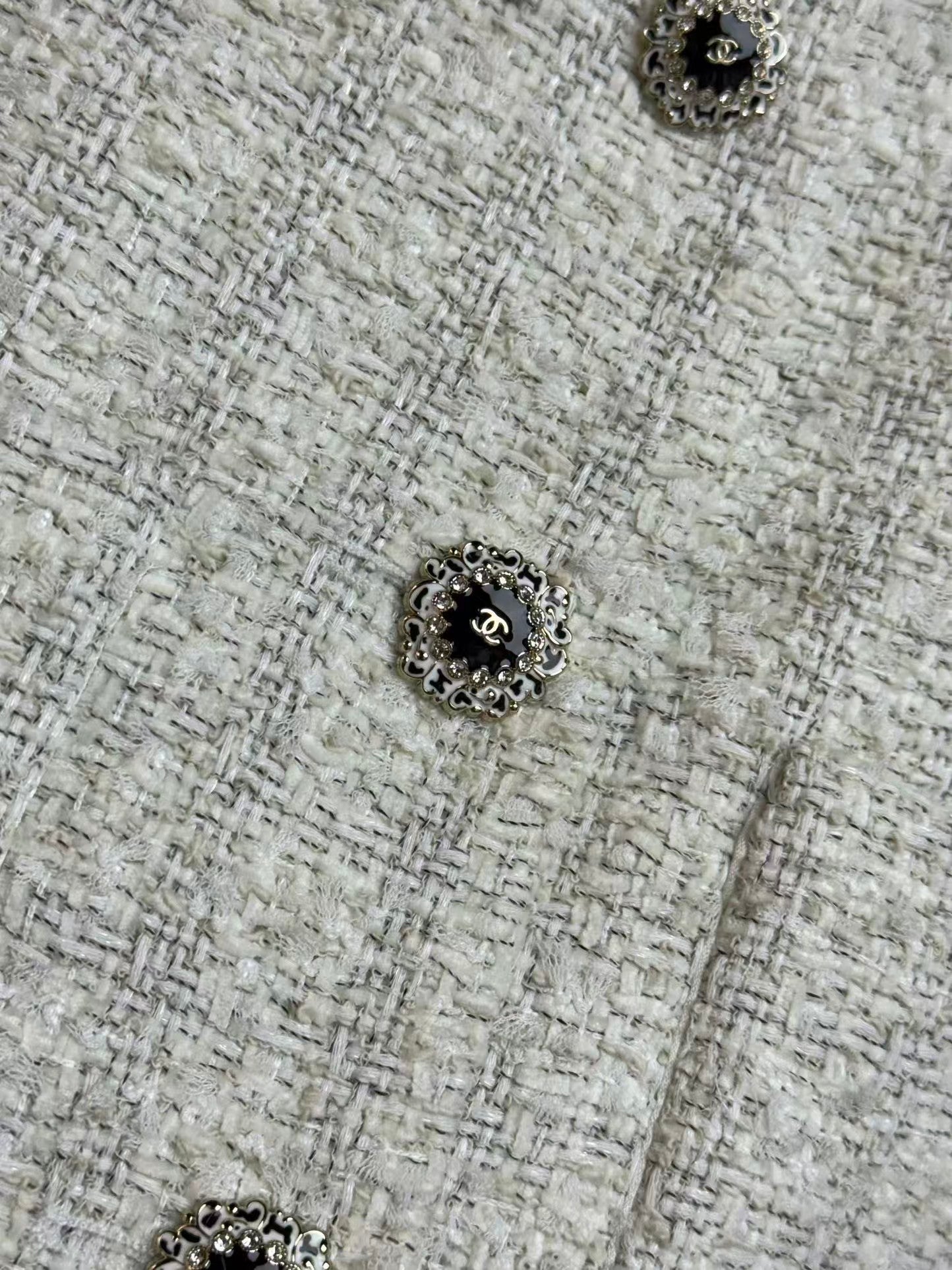 Multi-pocket tweed coat