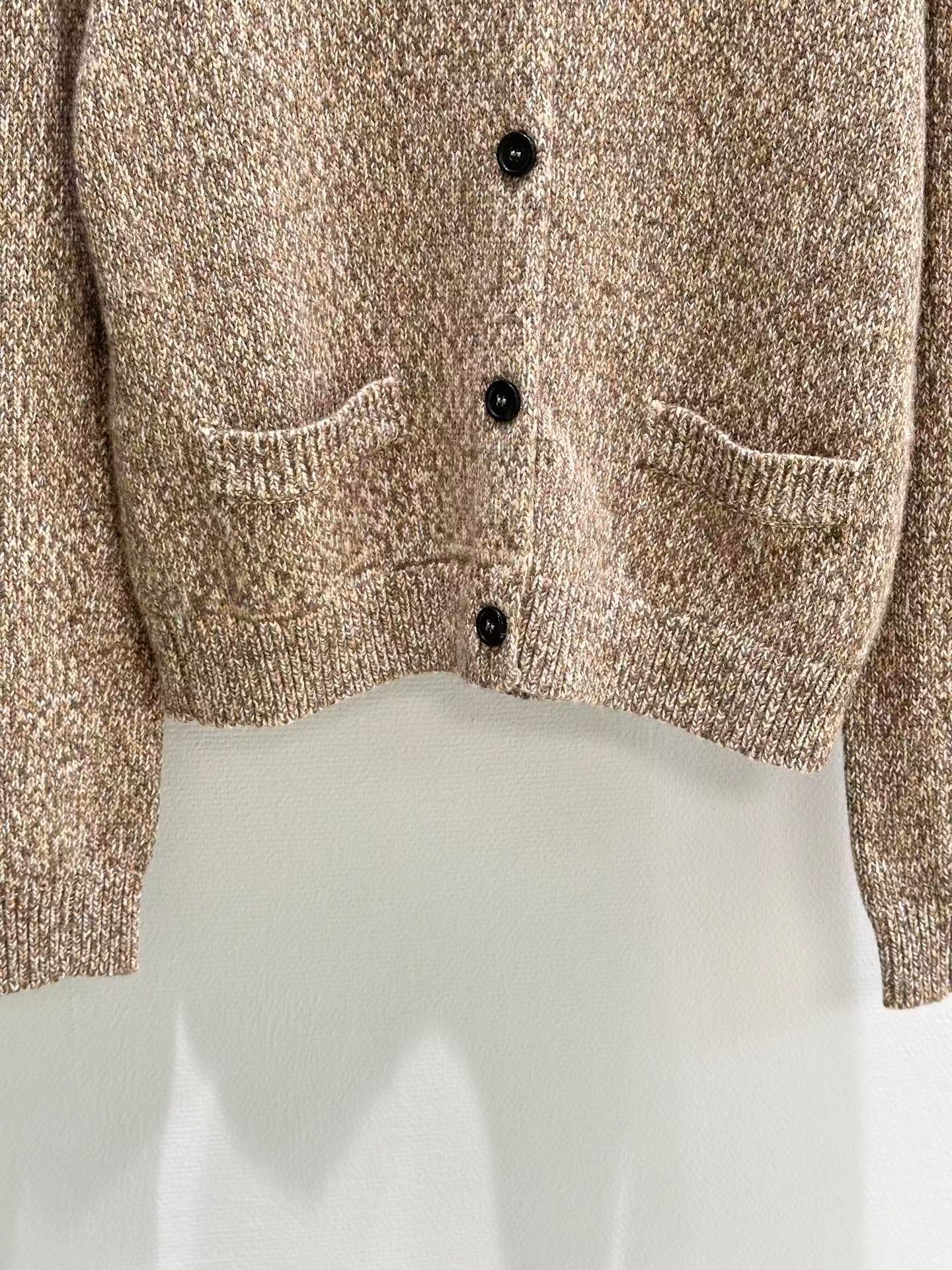 New wool knit cardigan