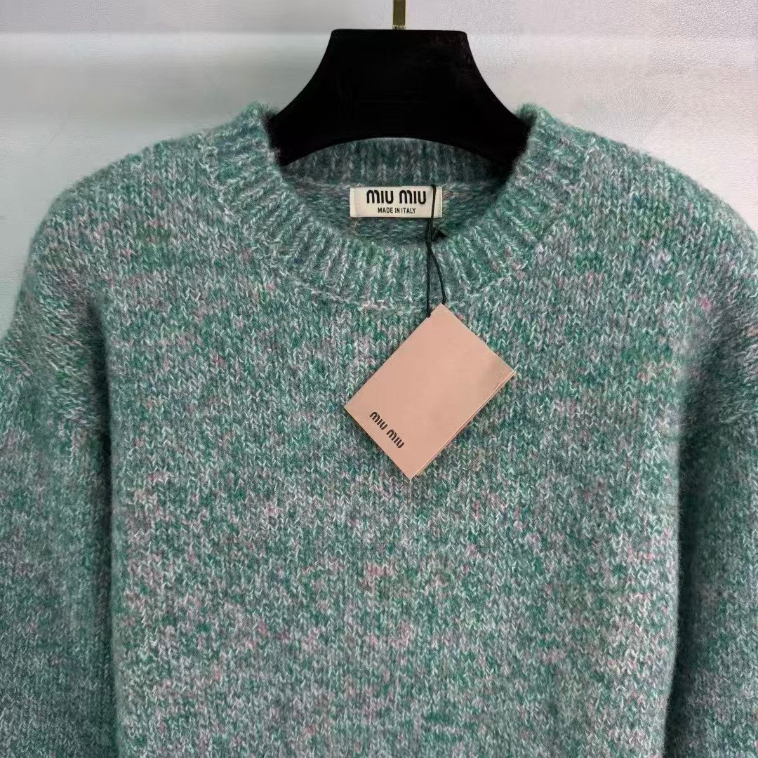 Crew neck chunky knit sweater