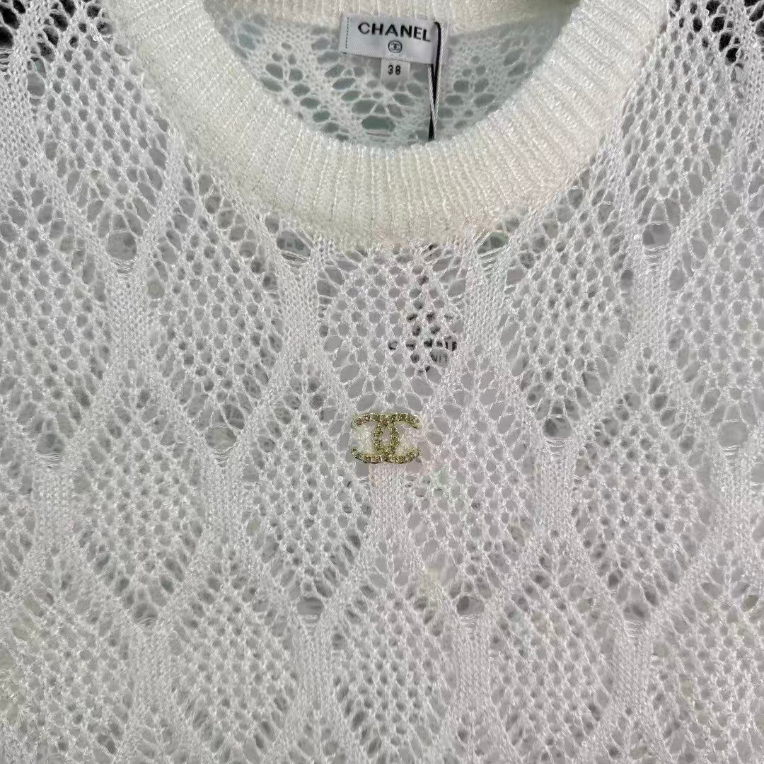Sequined diamond-patterned openwork pullover knit sweater