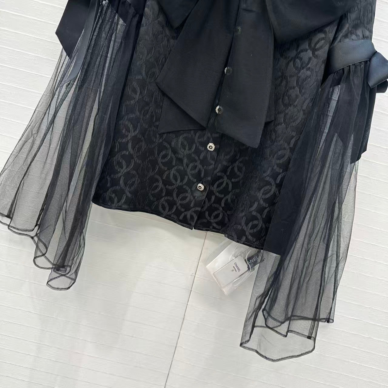 Silk cardigan with lace bow
