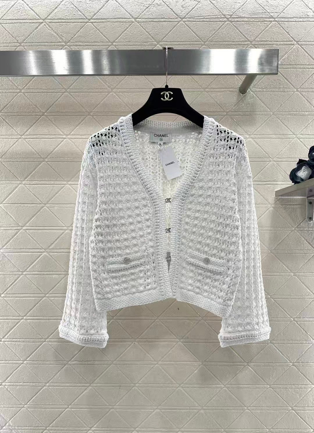 Openwork short-sleeved knitted cardigan