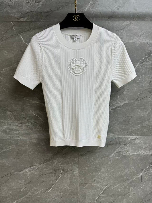 Camellia knitted short-sleeved top