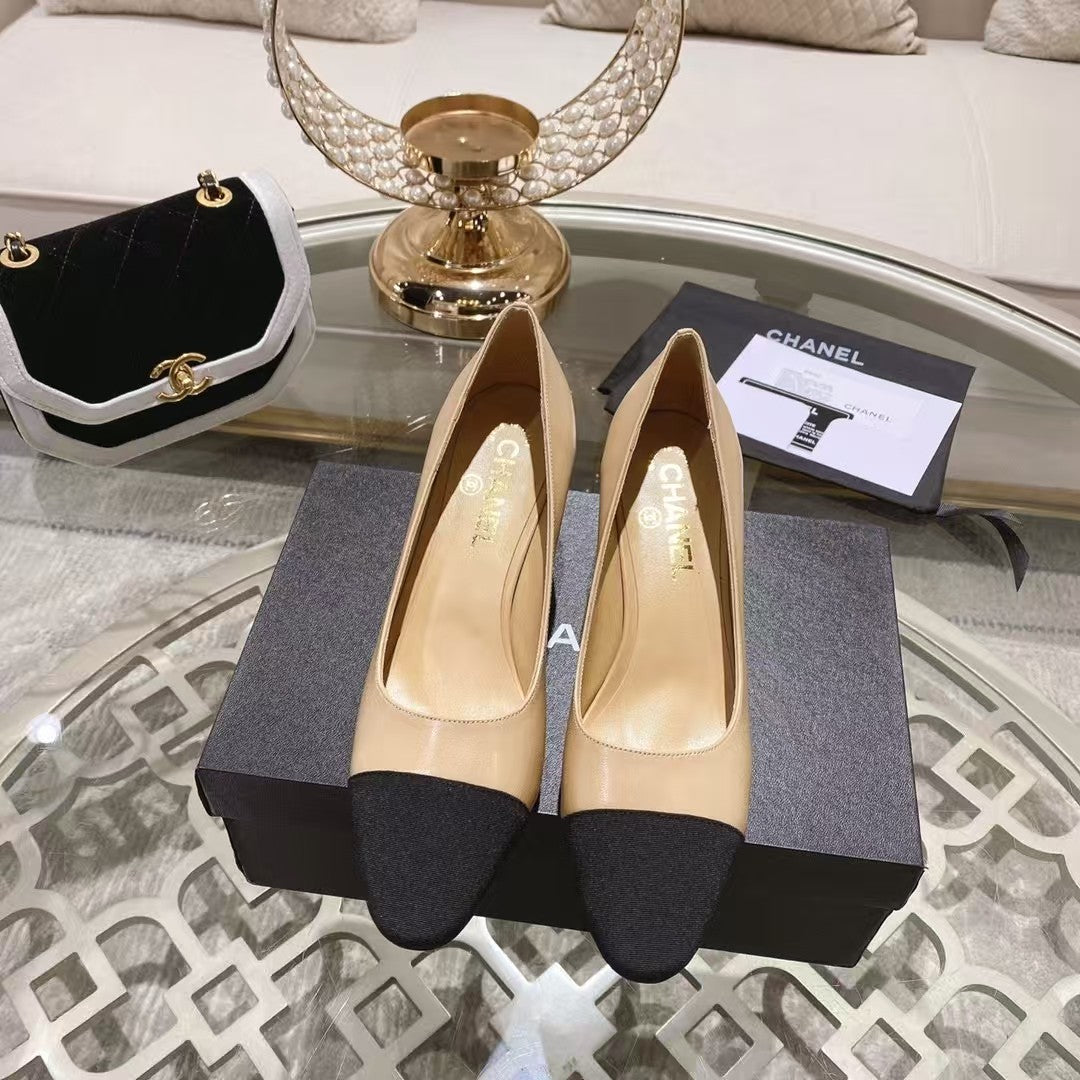 Classic color-block chunky-heeled shoes