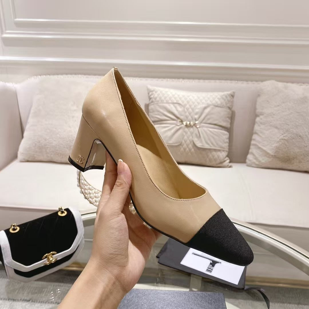 Classic color-block chunky-heeled shoes