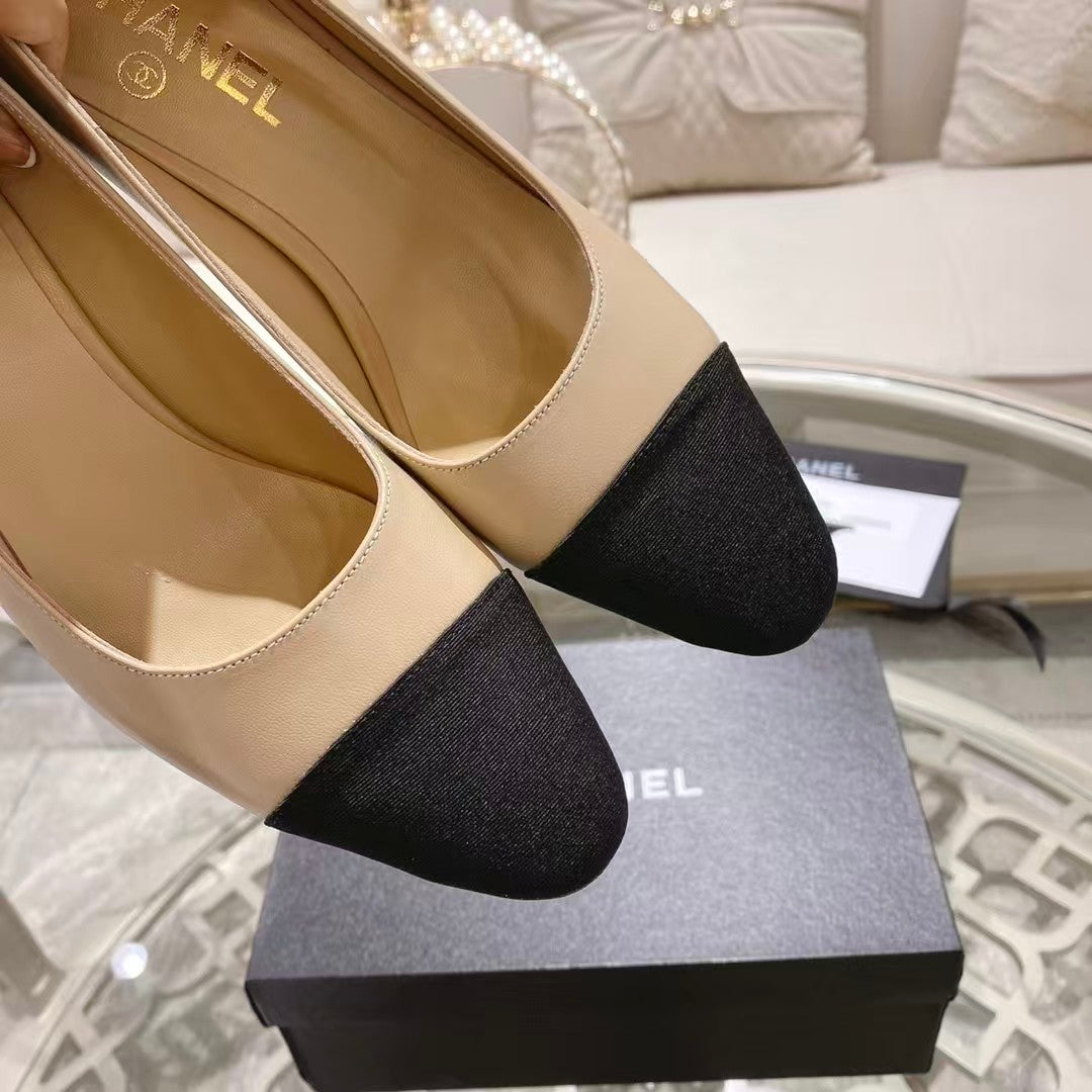 Classic color-block chunky-heeled shoes