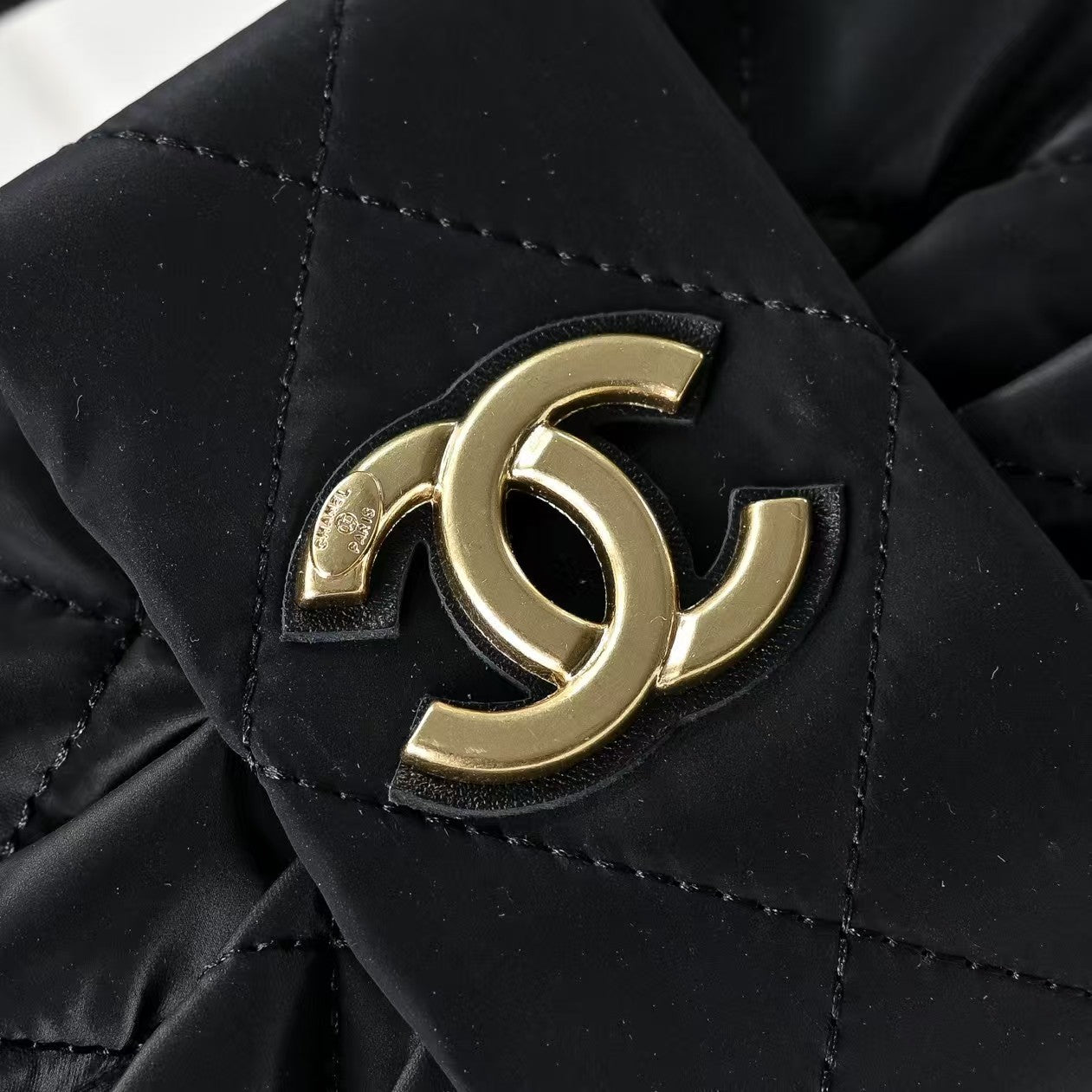 Velvet bow handbag