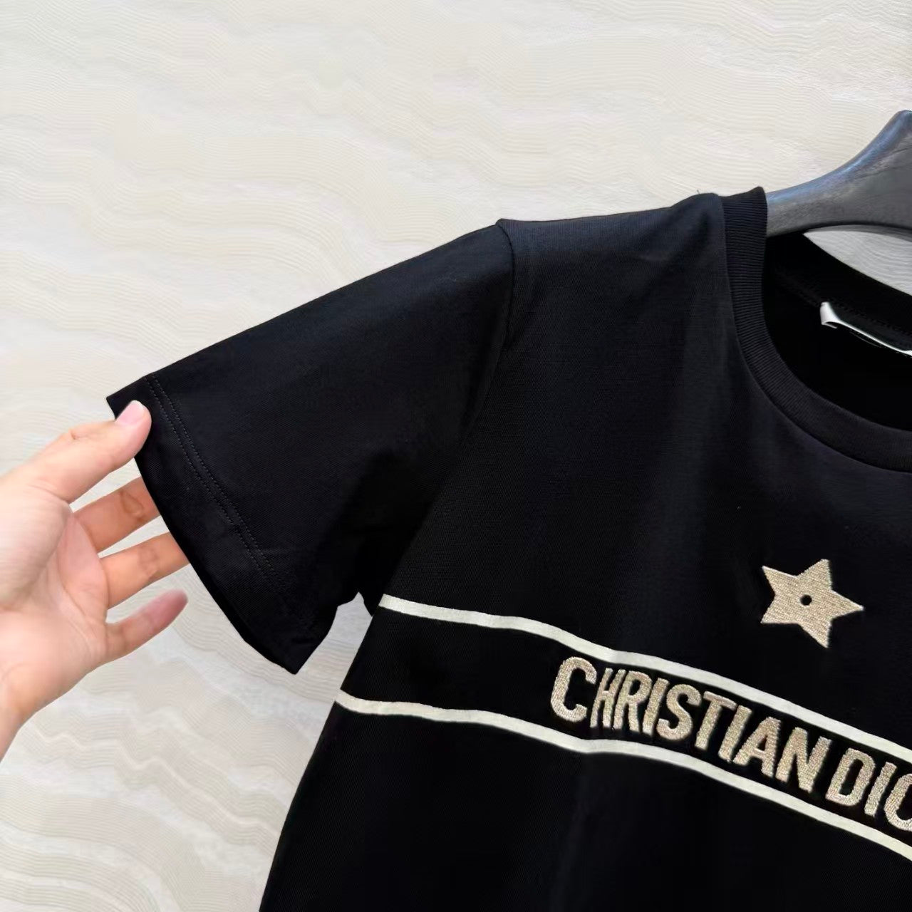 Platinum embroidered letter short-sleeved shirt