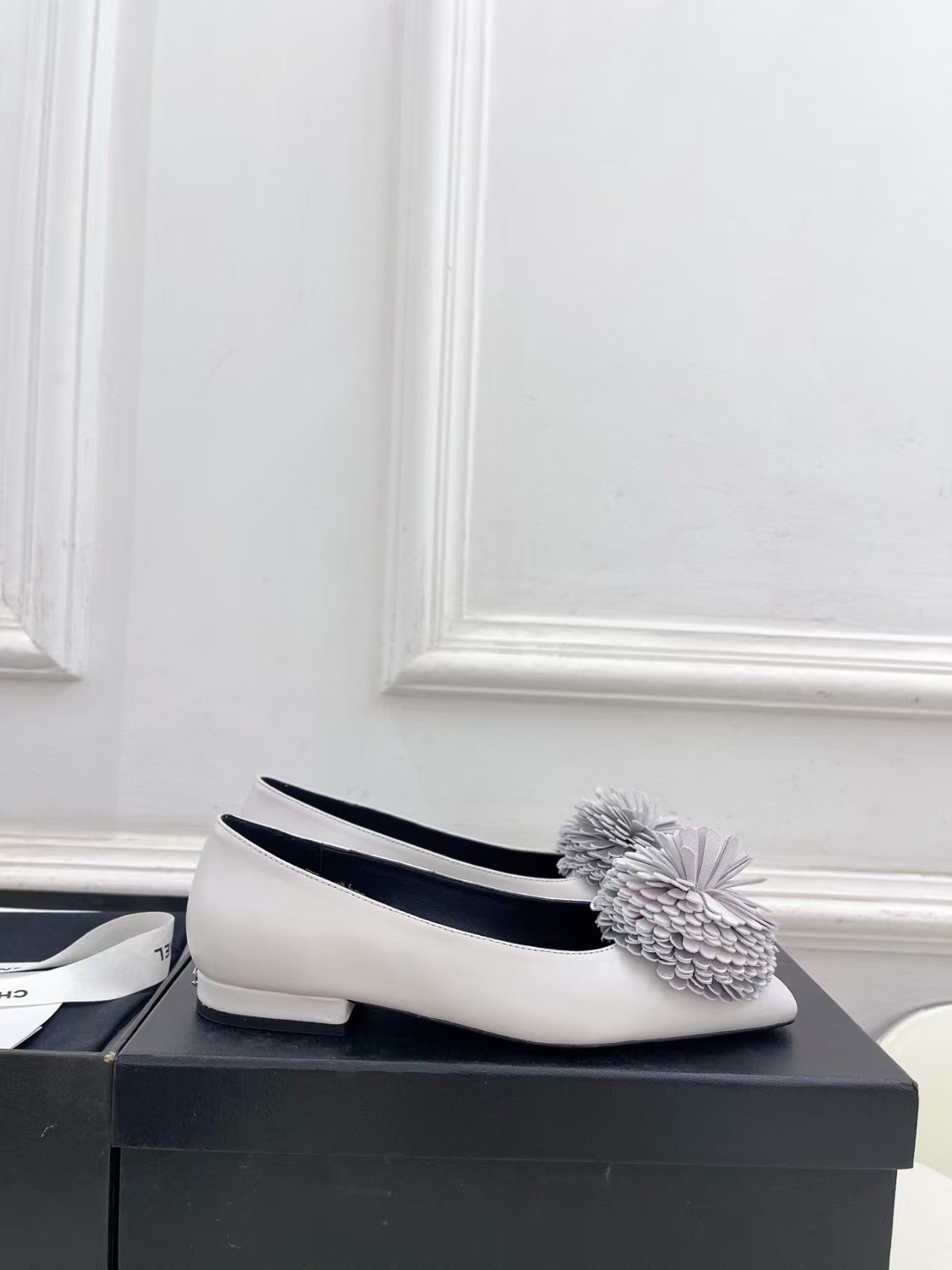 Double C floral flat shoes