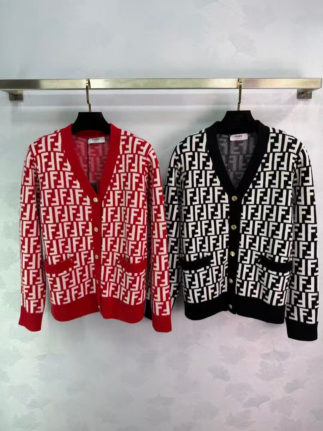 New double-pocket jacquard V-neck knitted cardigan