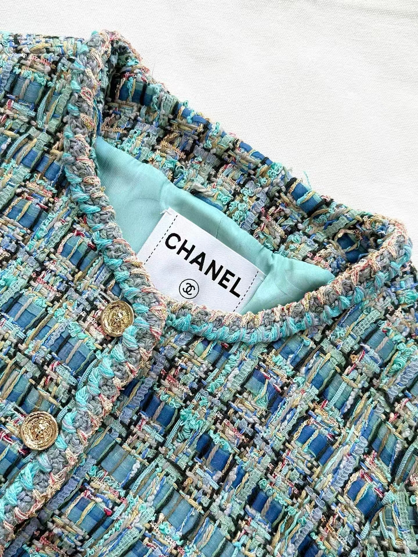 Blue tweed round-neck jacket