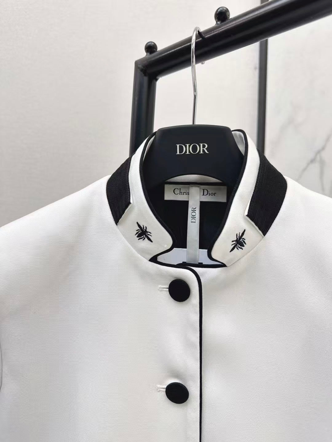 26. Embroidered bee-motif stand-collar blazer