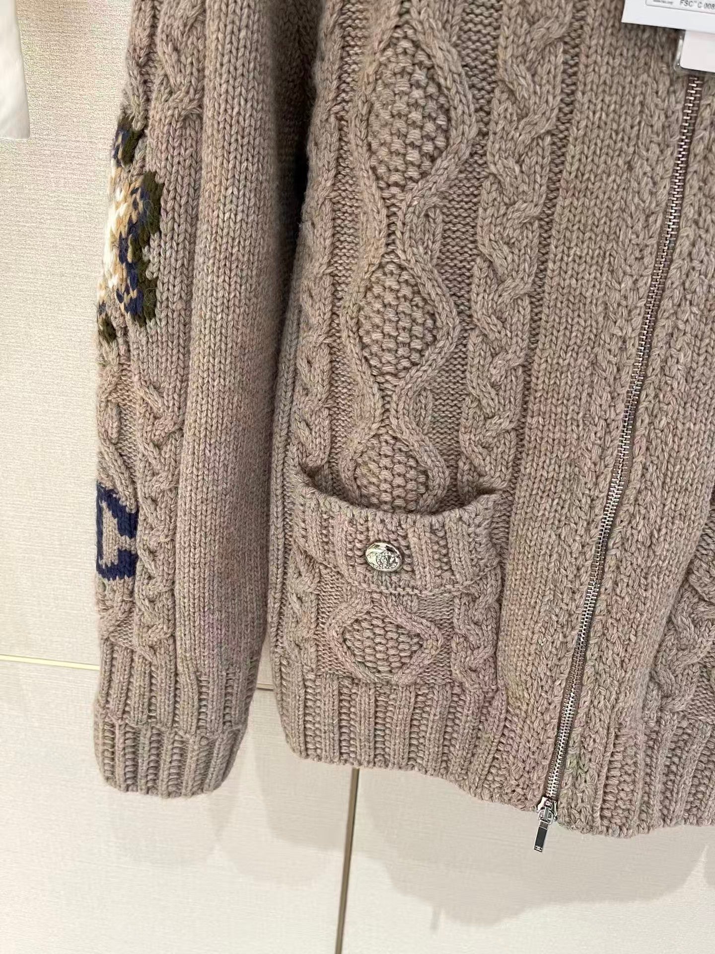 New wool cardigan