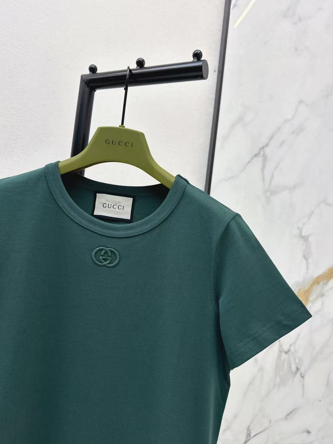 26 New Classic Embroidered T-shirt