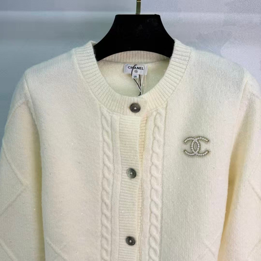 26 New Cable Knit Crew Neck Long Sleeve Cardigan
