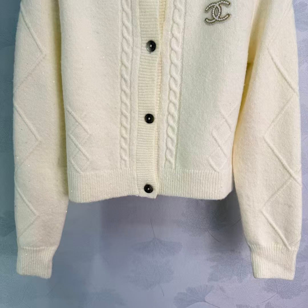 26 New Cable Knit Crew Neck Long Sleeve Cardigan