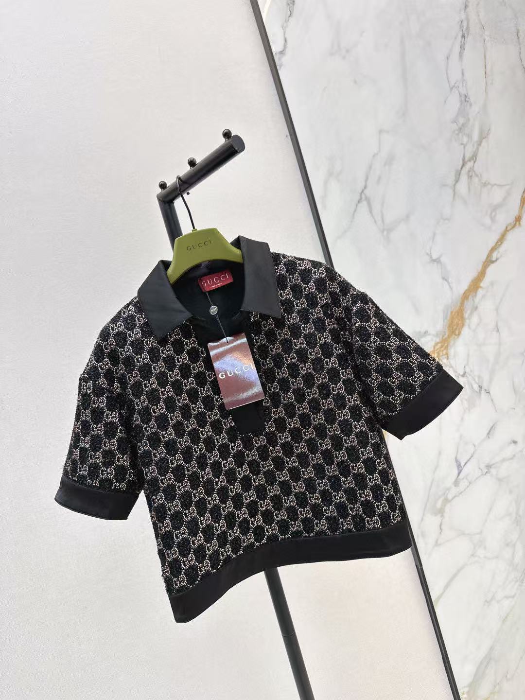 26 Heavy Rhinestone Short-Sleeve T-Shirt + Shorts