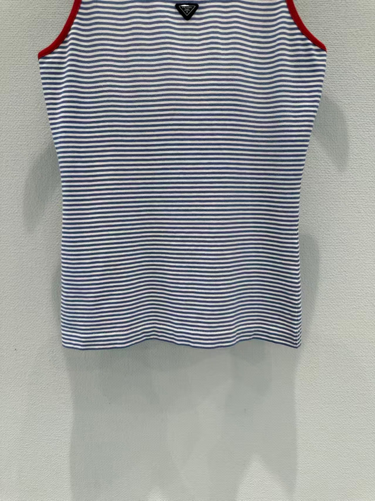 26 New Arrival: Blue and White Striped Ribbed Tank Top
