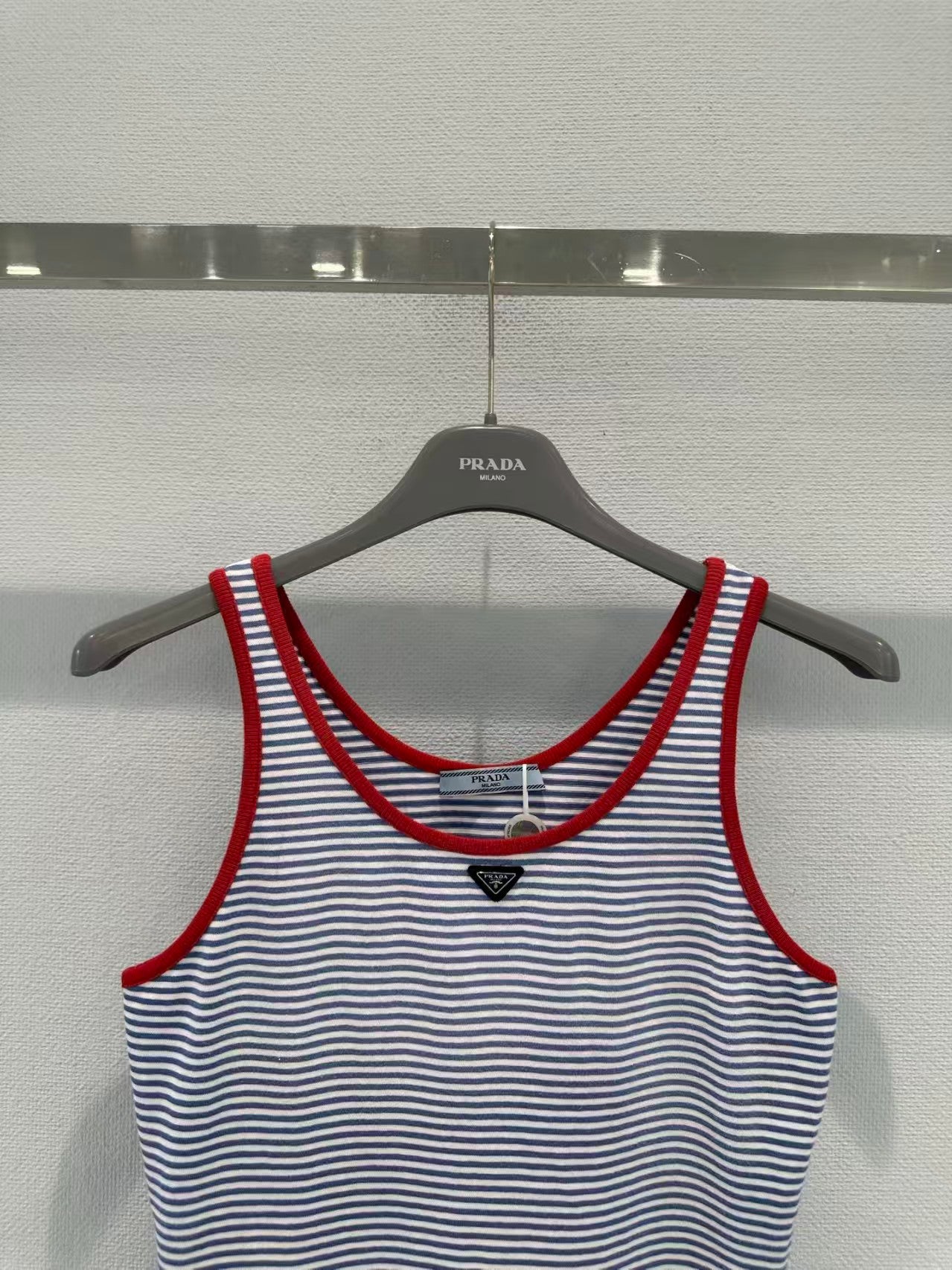 26 New Arrival: Blue and White Striped Ribbed Tank Top