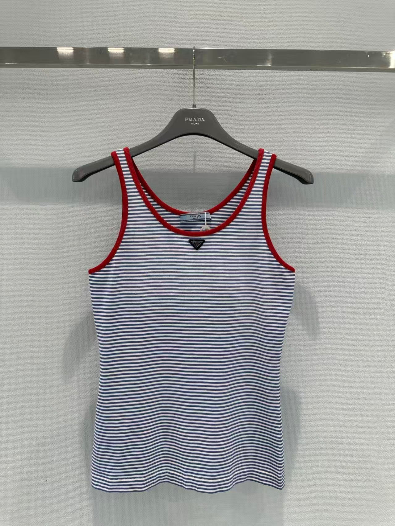 26 New Arrival: Blue and White Striped Ribbed Tank Top