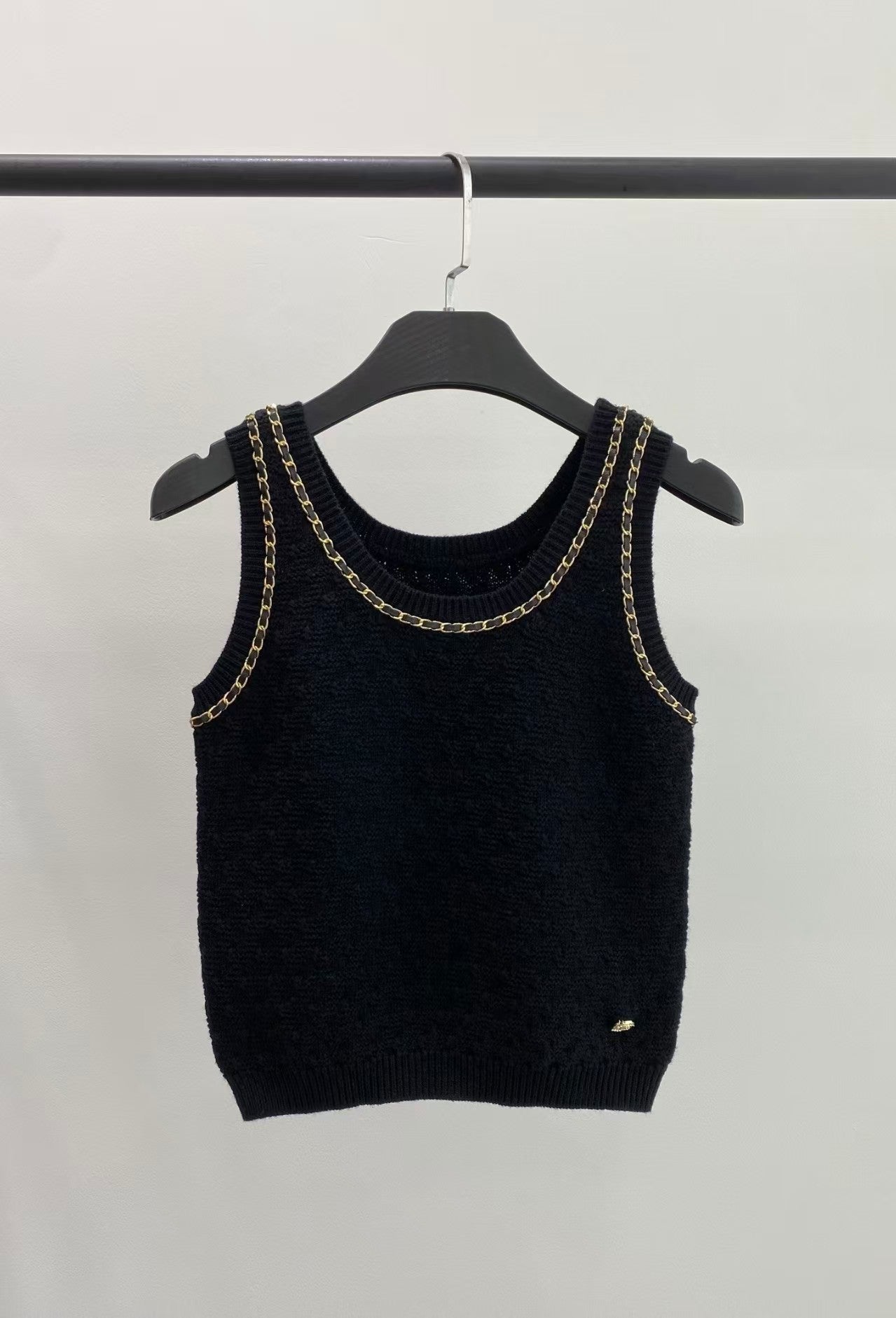 Classic best-selling chain knit vest