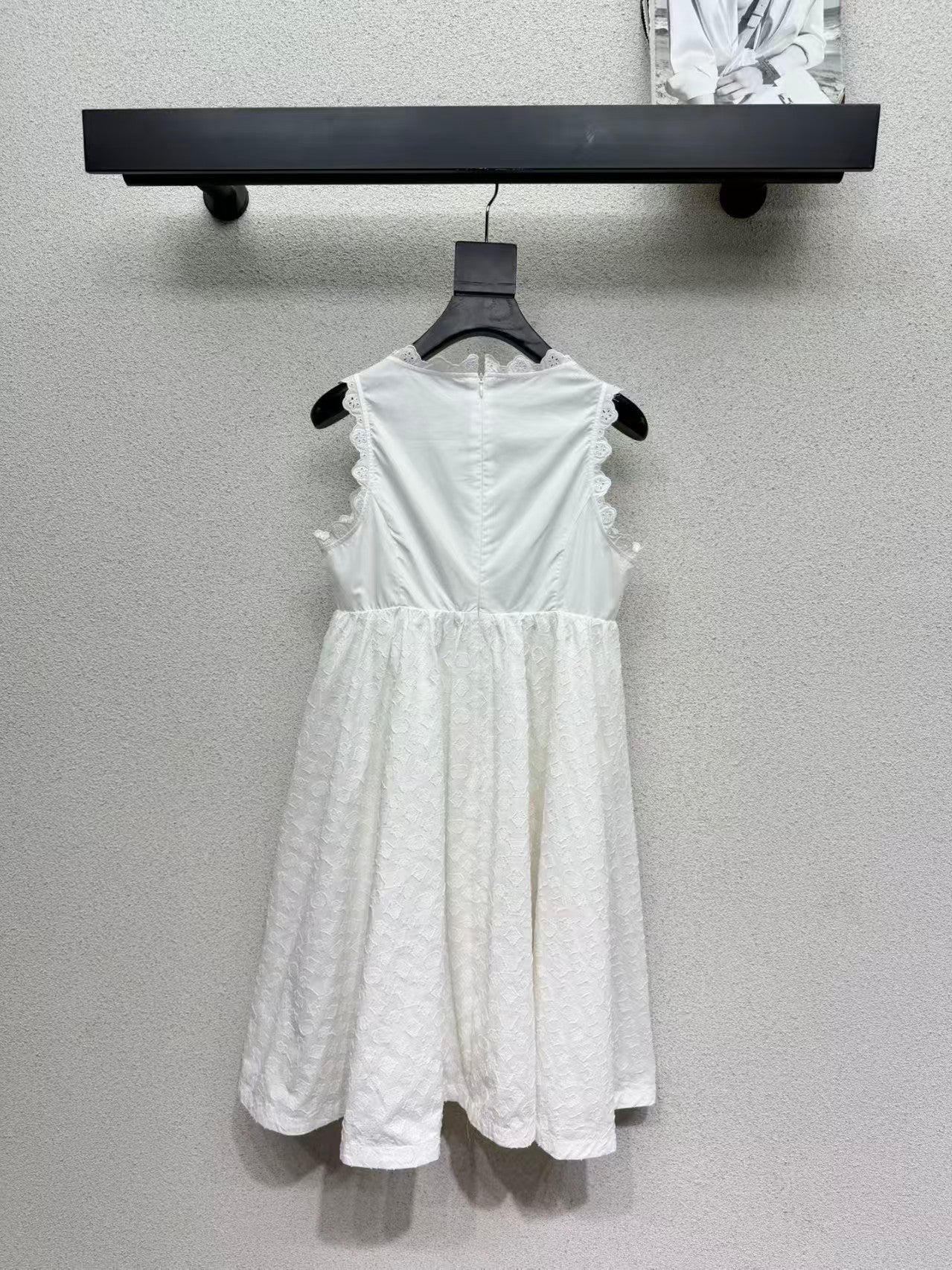 26SS White Jacquard Lace Sleeveless Dress