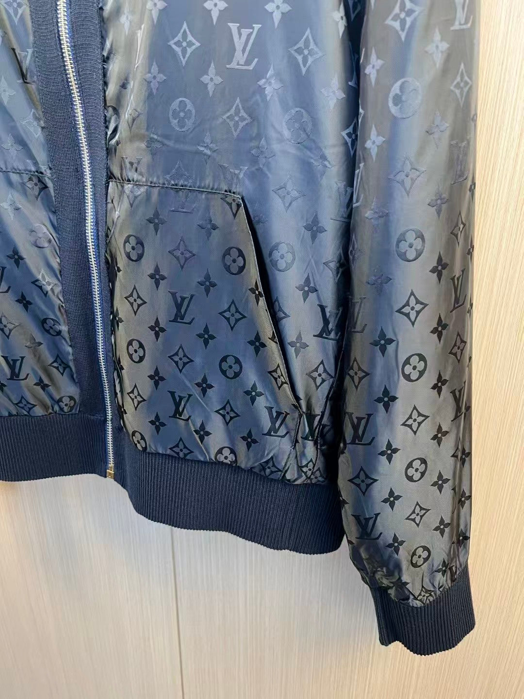 26SS Letter-Print Reversible Jacket