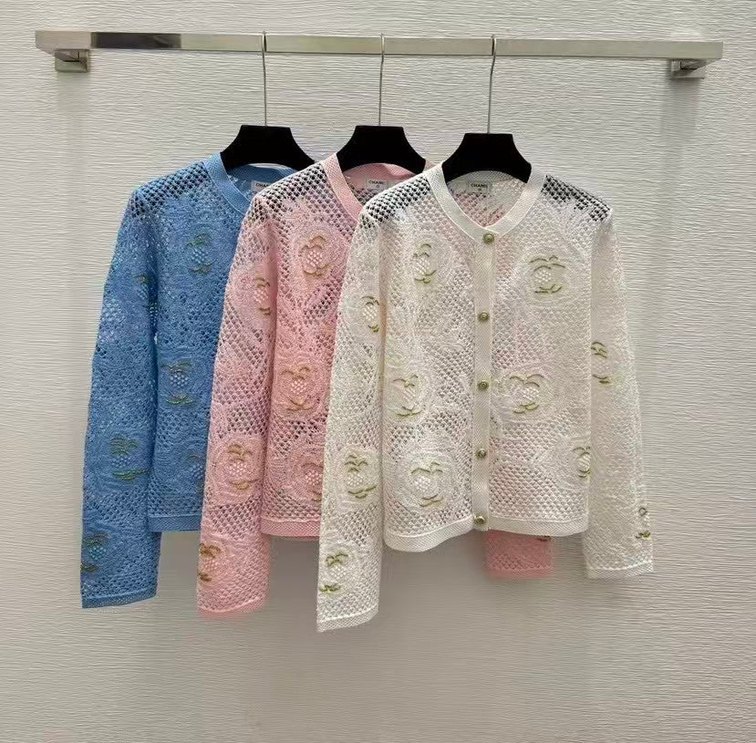 26SS Contrast-Color Camellia Openwork Knit Cardigan