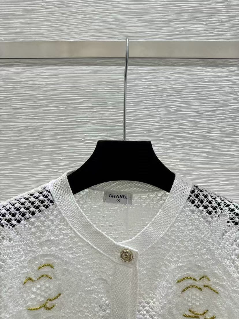 26SS Contrast-Color Camellia Openwork Knit Cardigan