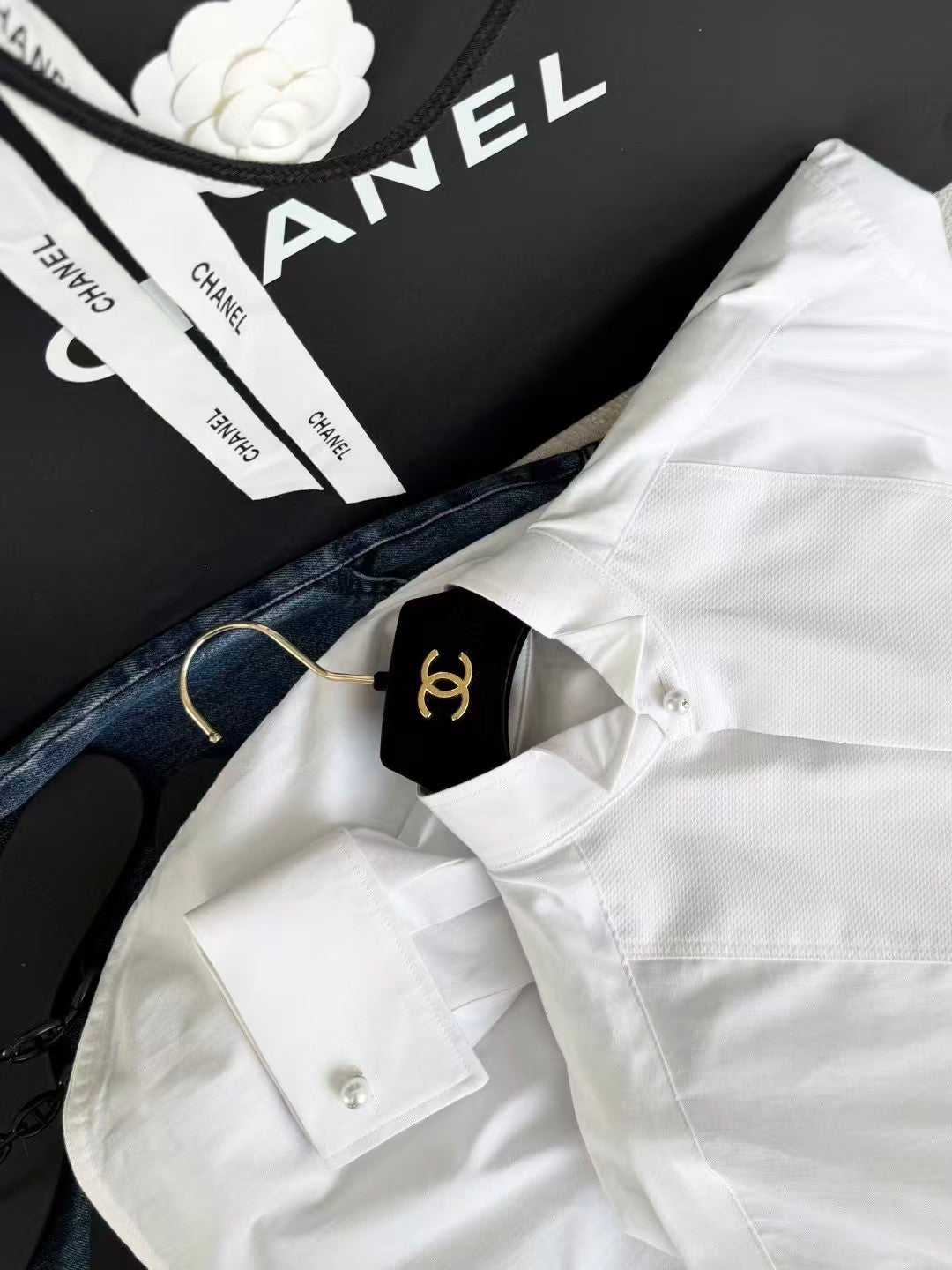 26SS Collared Shirt with Pearl Buttons and Embroidery