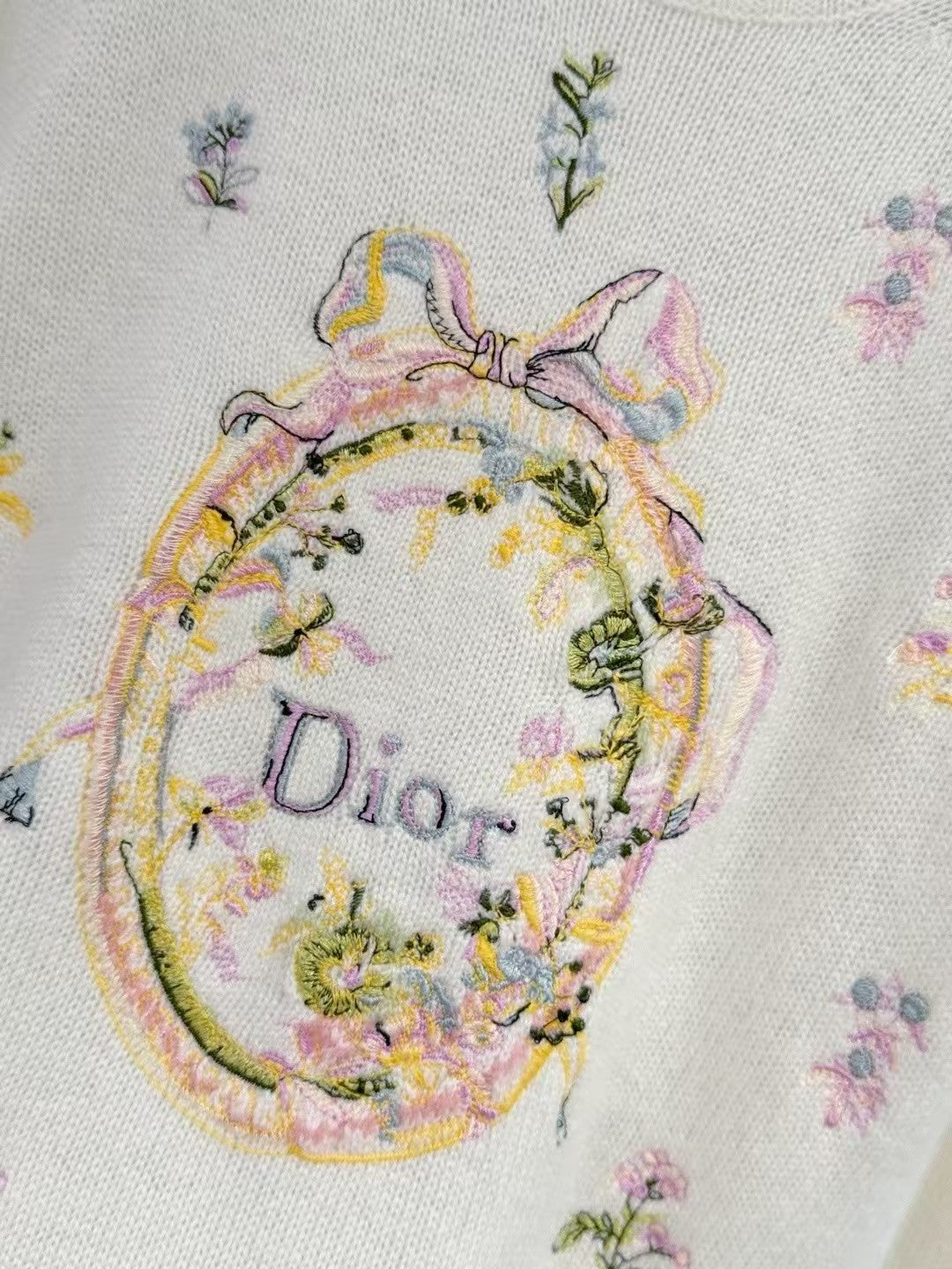 26SS Floral-Embroidered Crewneck Knit Sweater