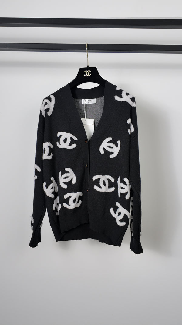 25 new high-end gray three-dimensional logo cardigan