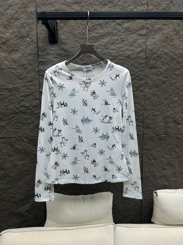 Round neck ski print top
