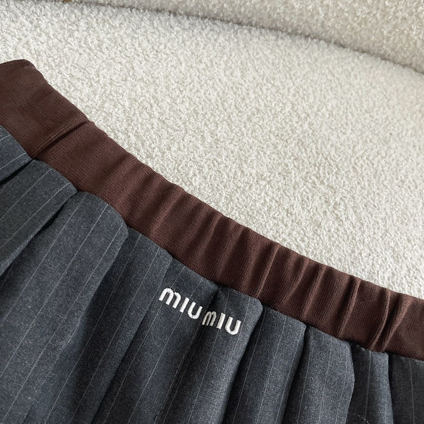Vertical striped jacket+half skirt combination