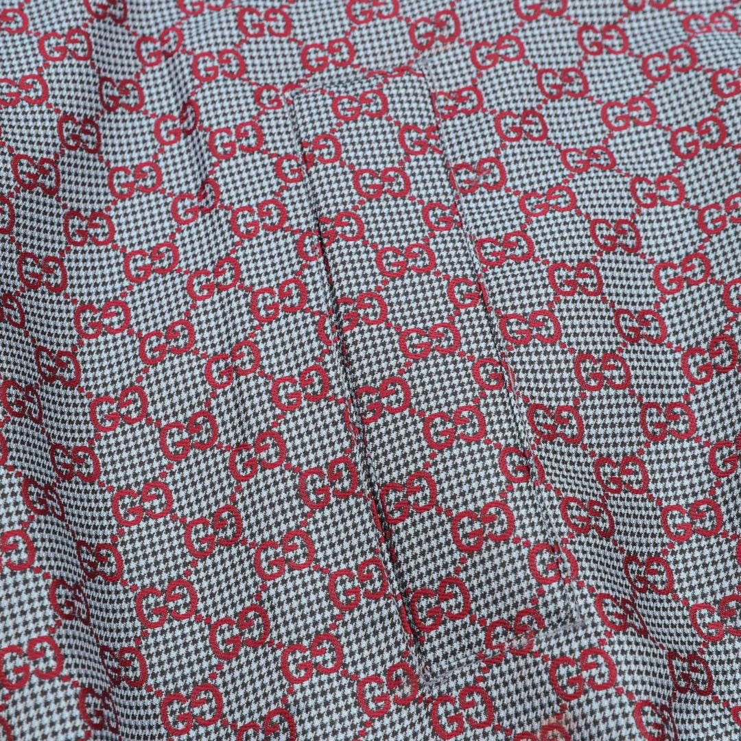 Full color stand up collar pilot