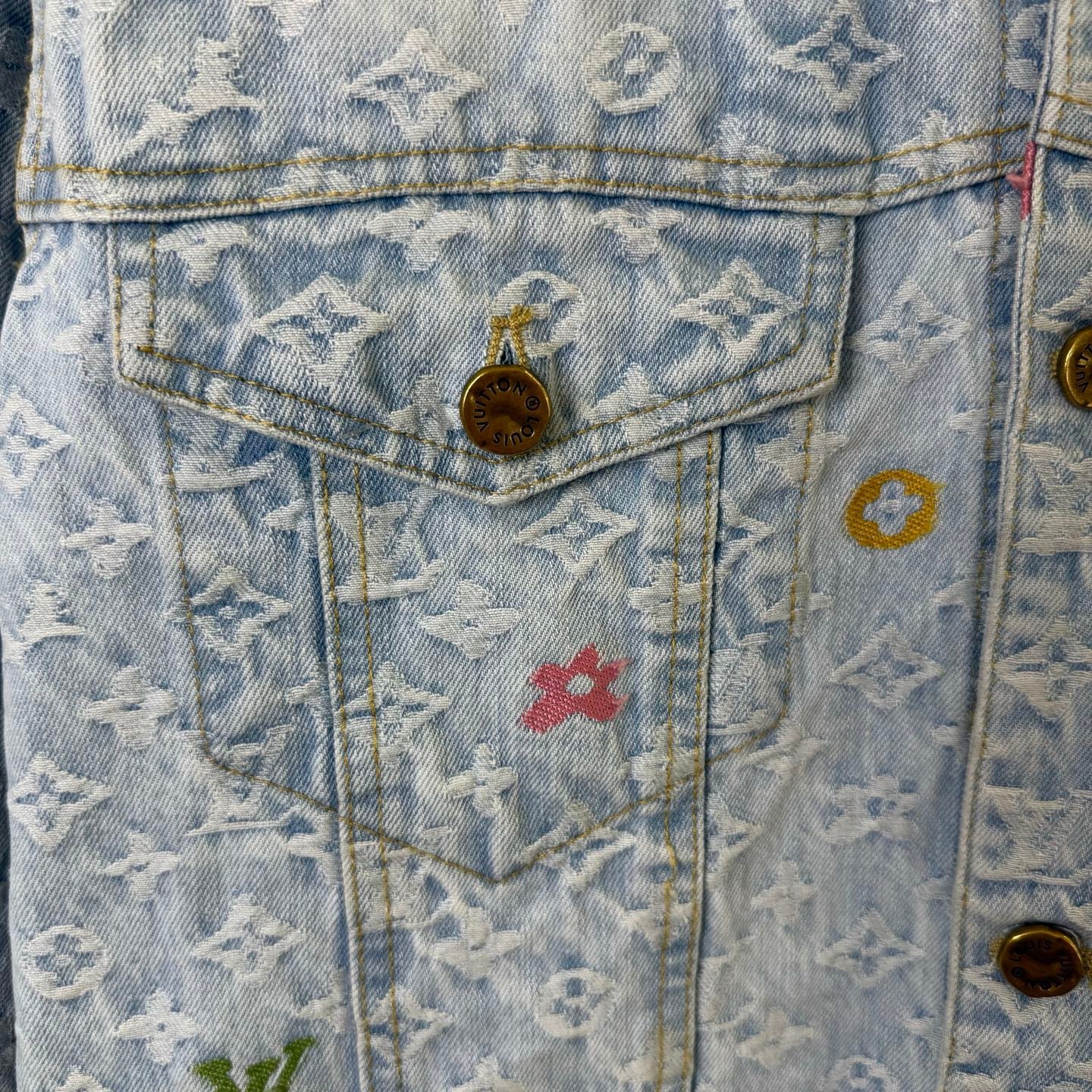 Small flower embroidery washed denim denim jacket