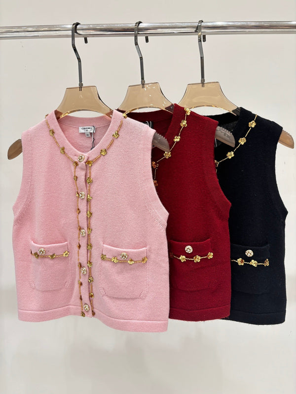 Golden flower button knitted vest