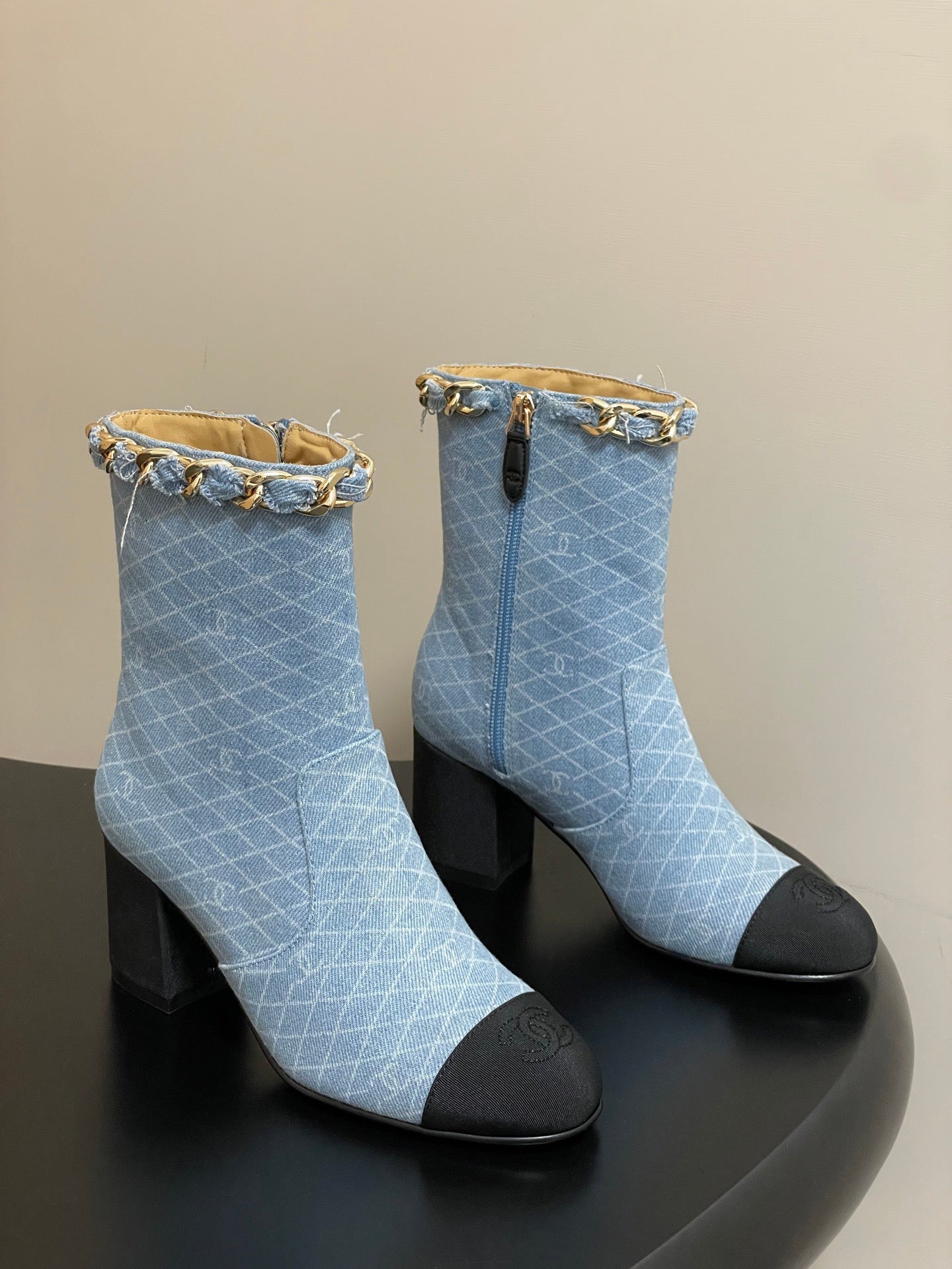 Early autumn new diamond grid chain high heels