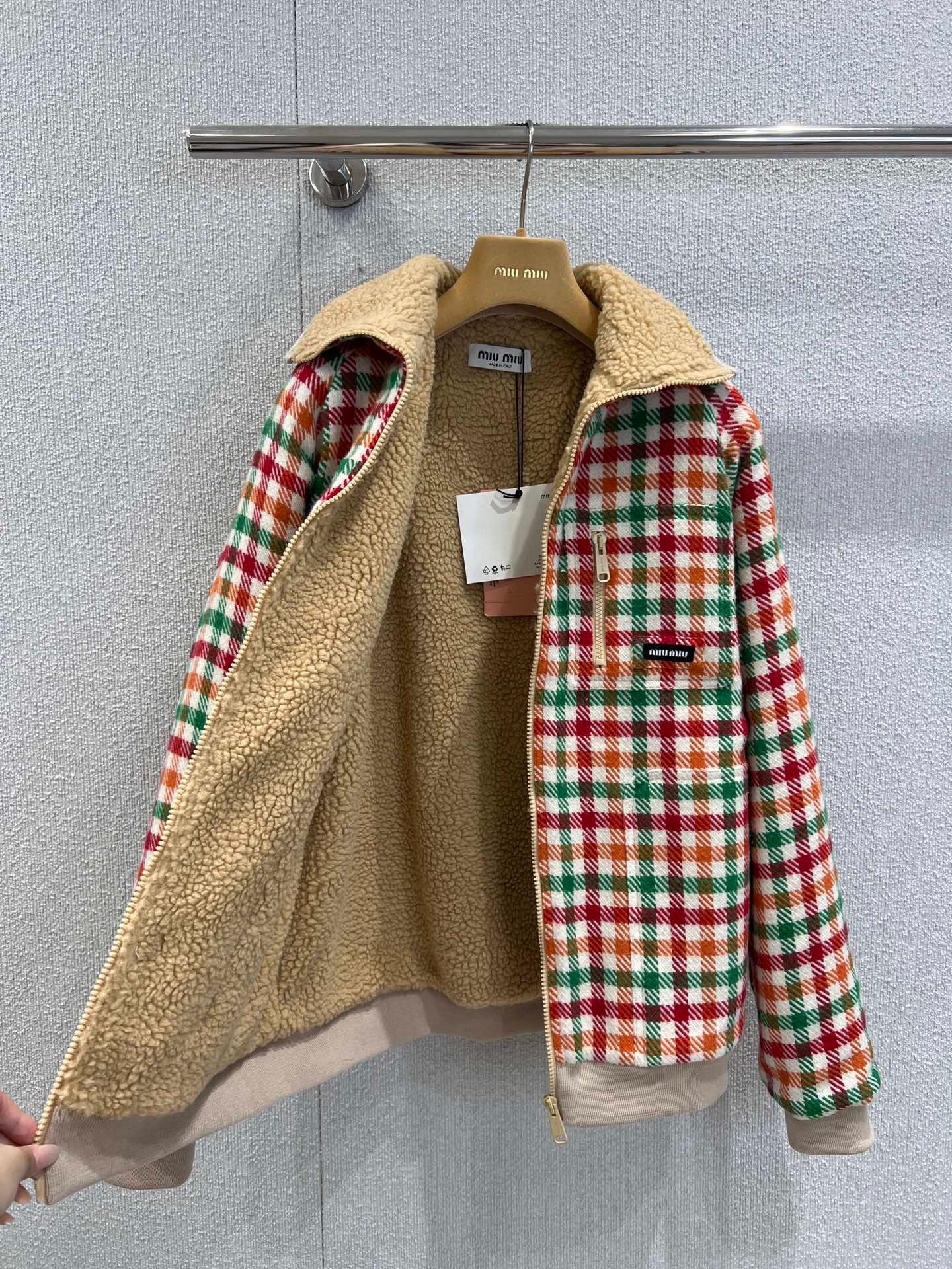 New autumn and winter colored plaid lambhair collar jacket jacket
