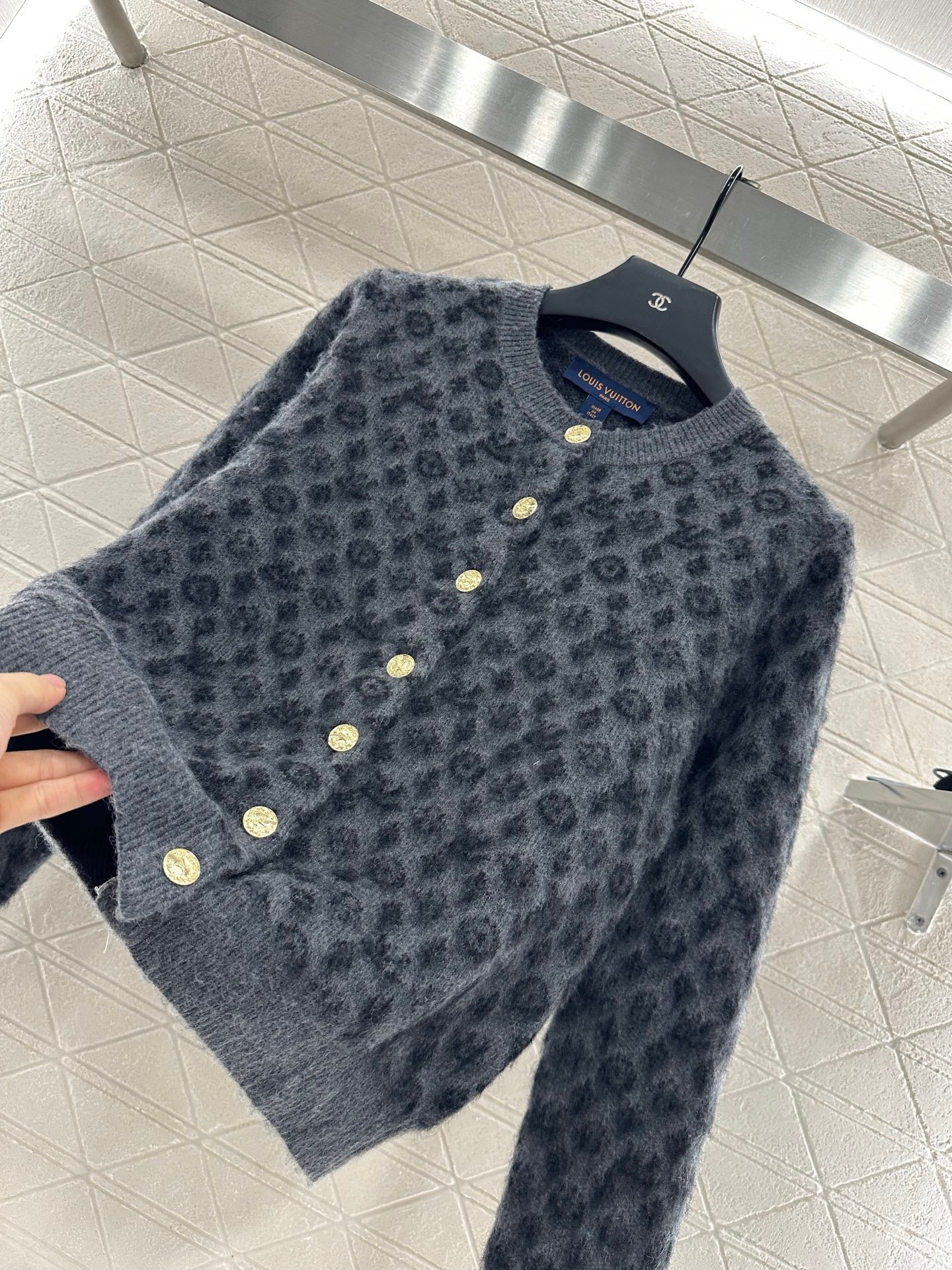 2025 new round neck printed cardigan