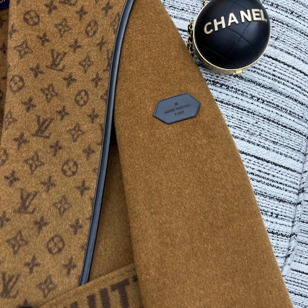 Classic caramel floral pattern hooded jacket
