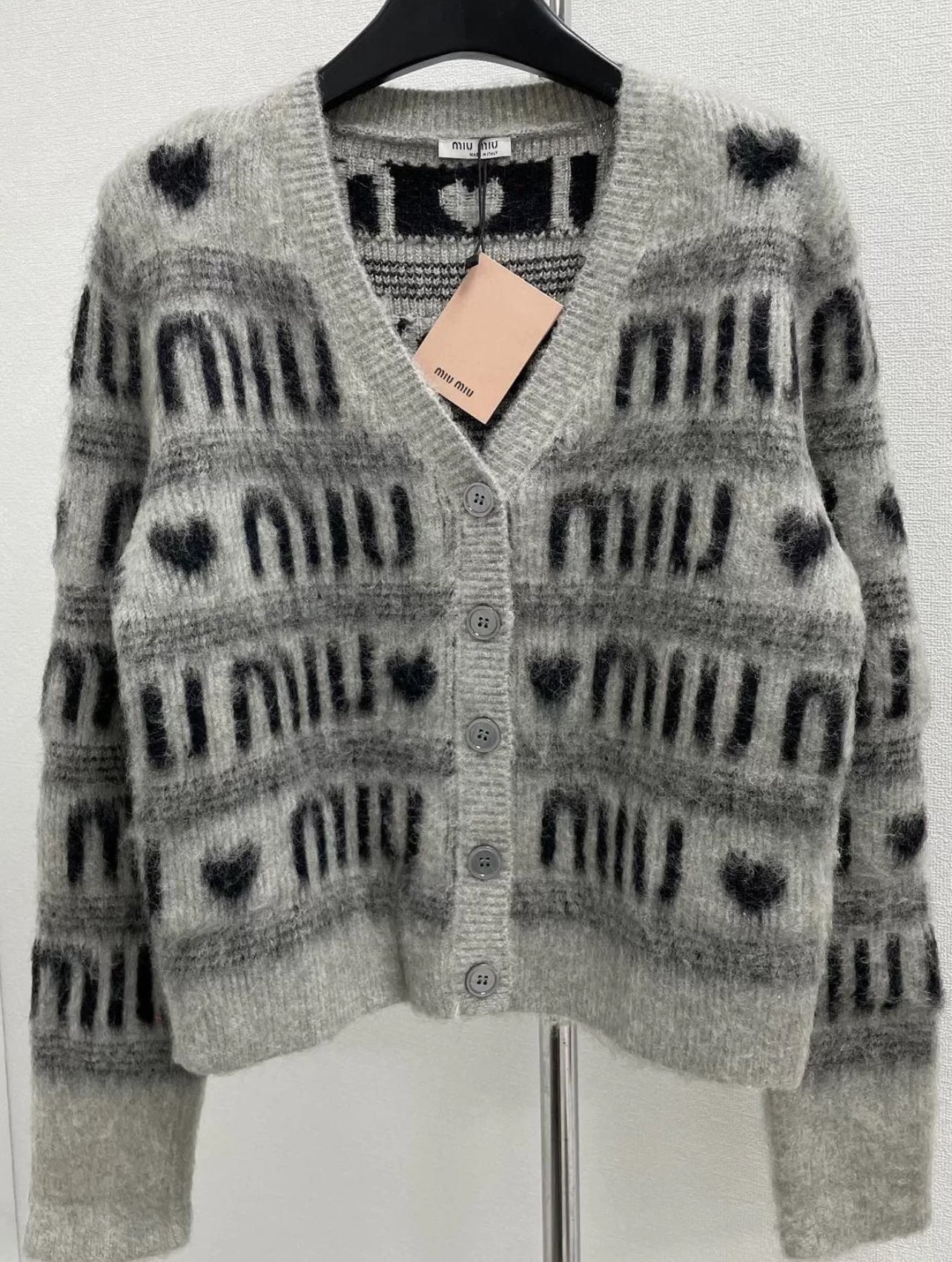 Love letter pattern printed fashionable cardigan