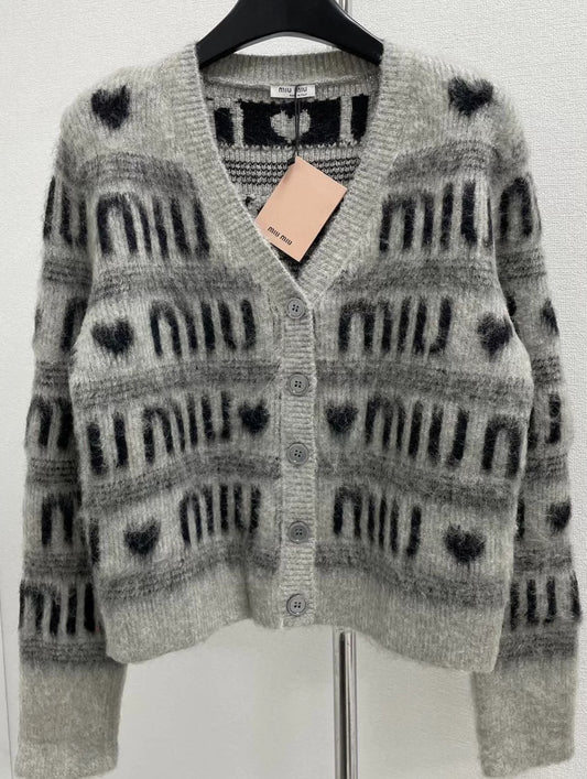 Love letter pattern printed fashionable cardigan