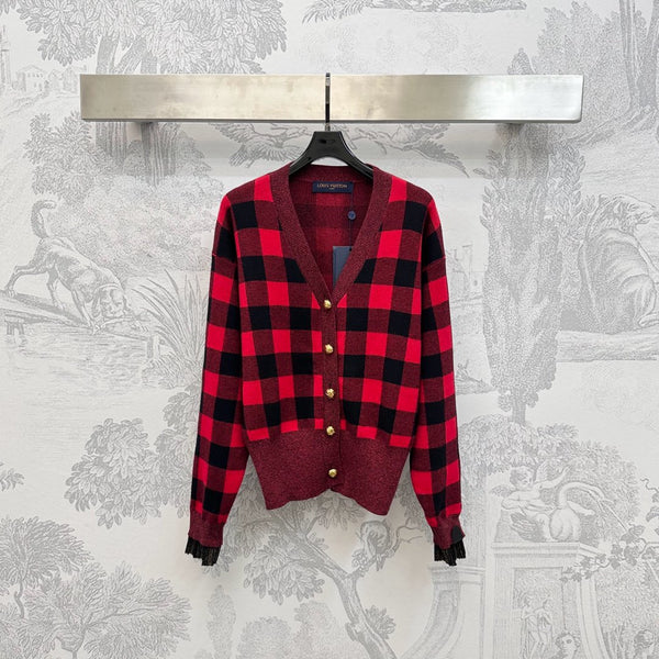 25 Early Autumn New Red Simple Checkered Knitted Shirt