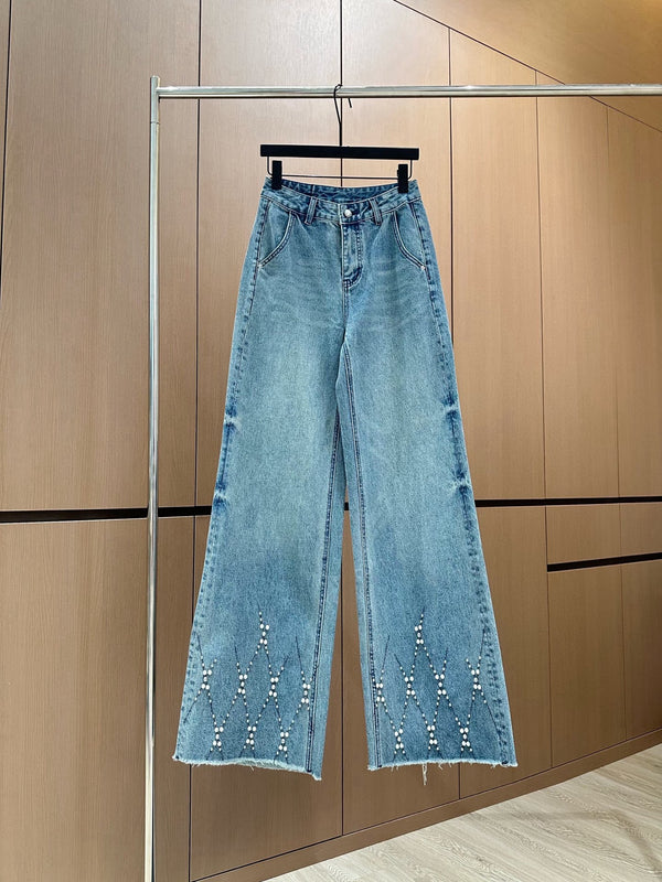 Handmade pearl decorated jeans