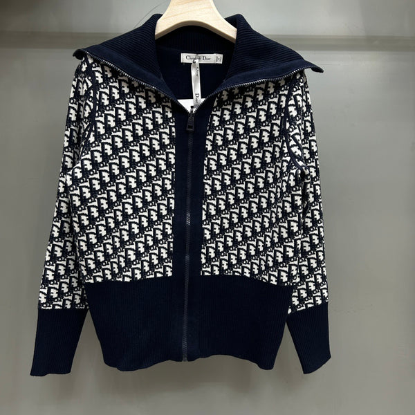 Full of letter jacquard navy collar zipper cardigan
