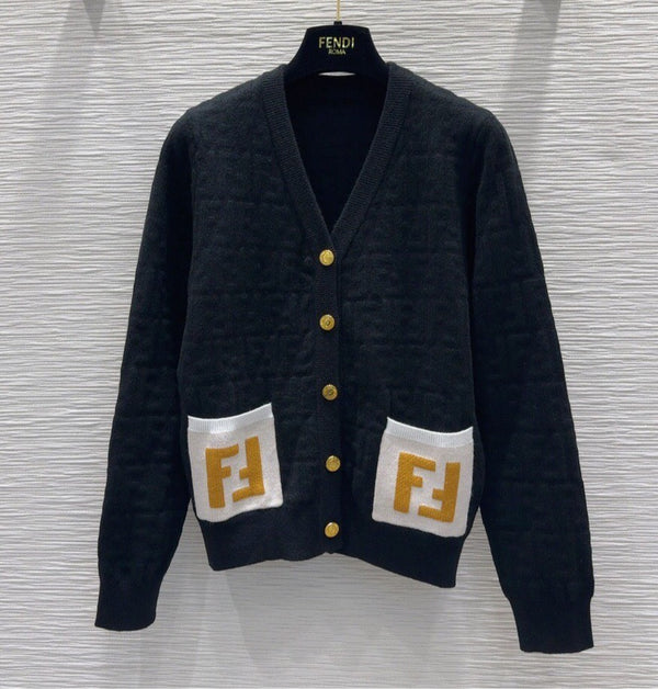 Double contrasting pocket knit V-neck cardigan