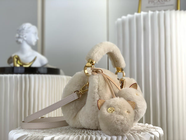 New plush pendant handbag