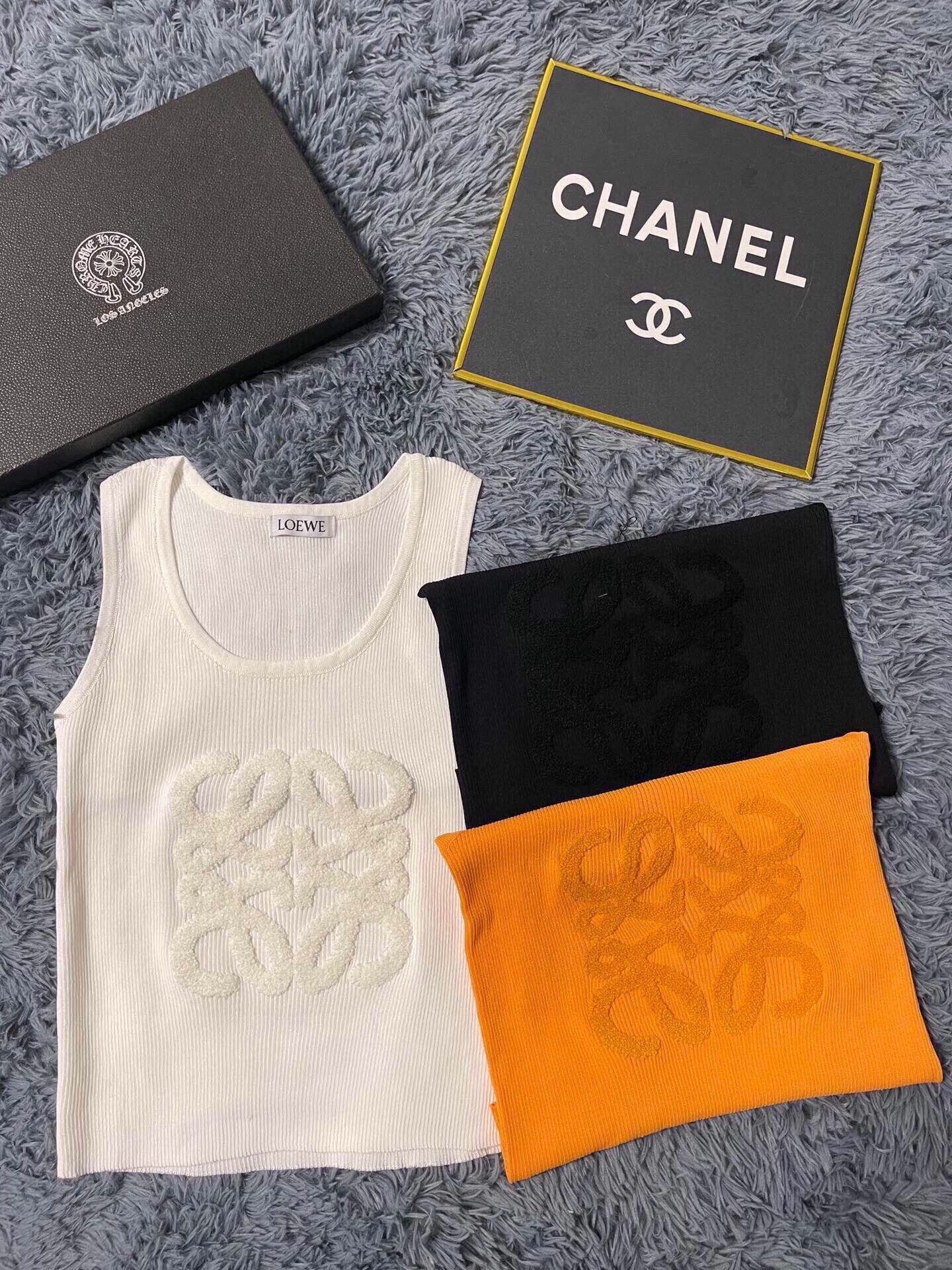 New simple 3D logo printed vest