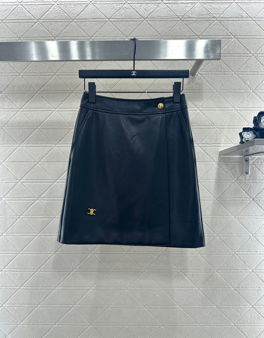 New high-waisted skirt